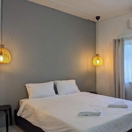 Hotel V At Panus Phanat Nikhom Exterior foto